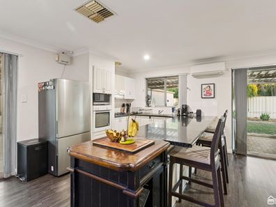 30 Petrel Close, Seville Grove WA 6112