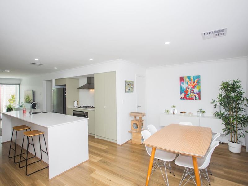 16 Mistral Meander, Currambine WA 6028