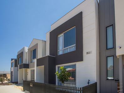 16 Mistral Meander, Currambine WA 6028