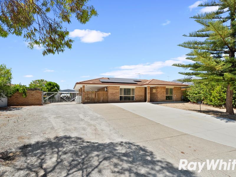 17 Sandeland Avenue, Coodanup