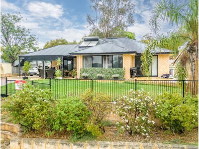 8 Freind Place, Northam WA 6401