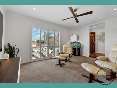 7 Satinash Retreat, Halls Head WA 6210
