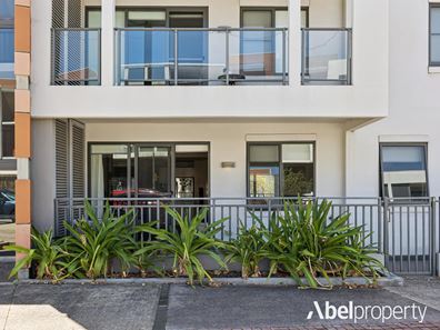 1/1 Stockton Bend, Cockburn Central WA 6164