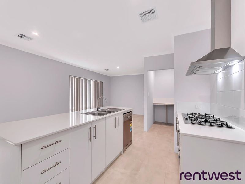 3 Salinas Way, Madora Bay WA 6210