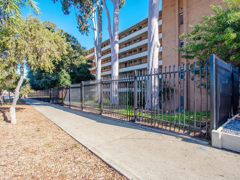 12/69 leonard, Victoria Park WA 6100