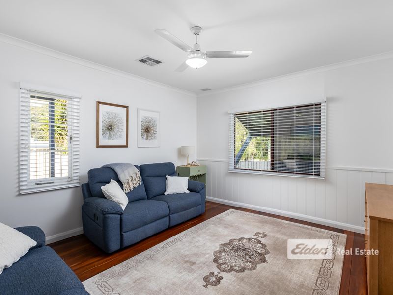 15 Tipping  Street, Carey Park