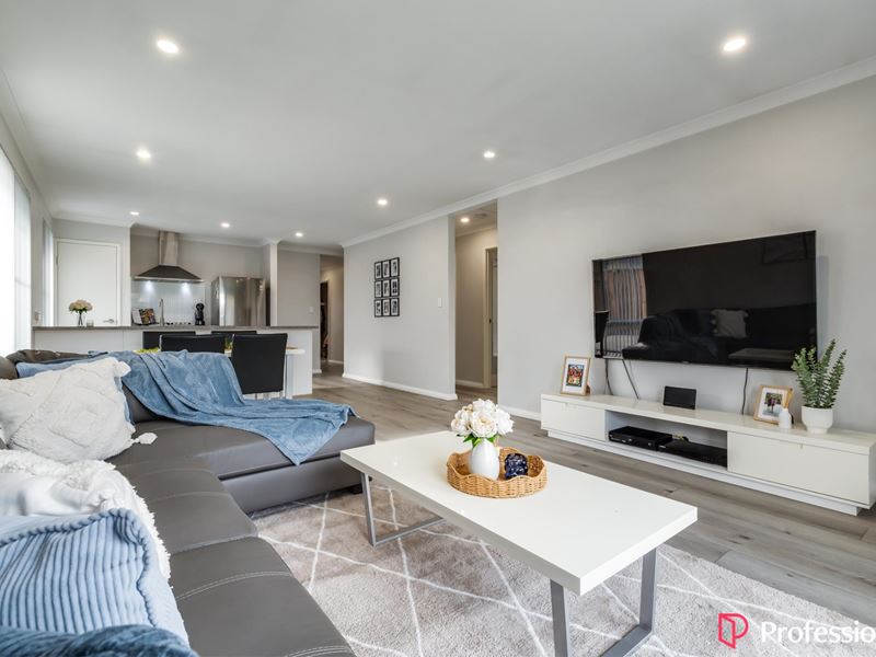 15 Kerang Way, Ellenbrook WA 6069
