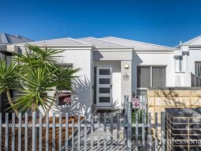 6 Lutea Lane, Jindalee WA 6036
