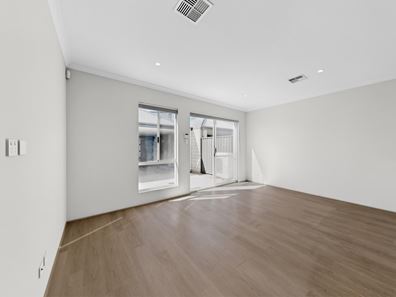16 Silver Fern Avenue, Currambine WA 6028