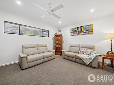 16 Araluen Bend, Aubin Grove WA 6164