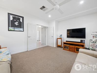 16 Araluen Bend, Aubin Grove WA 6164
