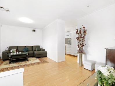 14 Beadon Close, Ballajura WA 6066