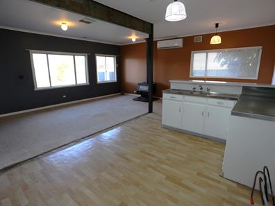 17 Redwood St, Kambalda East WA 6442