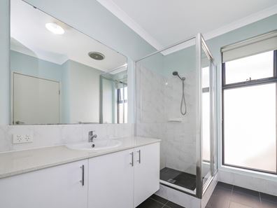 27 Cadaga Way, Piara Waters WA 6112