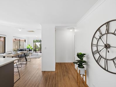 2/222 Hill View Terrace, Bentley WA 6102