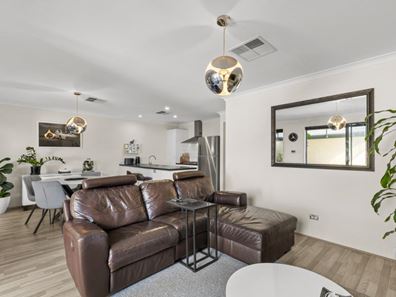18 Conferta Link, Banksia Grove WA 6031