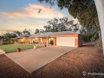 7 Trant Road, Moresby WA 6530