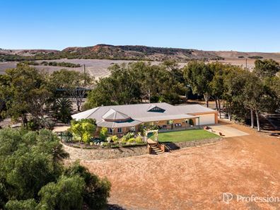 7 Trant Road, Moresby WA 6530
