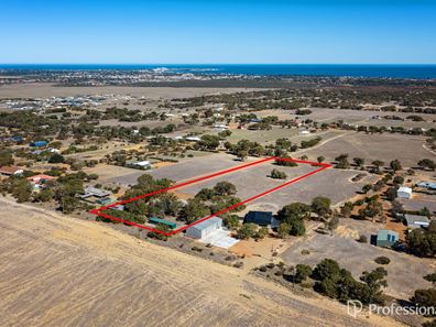 7 Trant Road, Moresby WA 6530