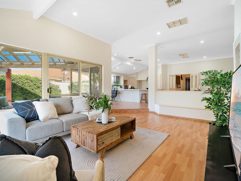 35 Eucalyptus Boulevard, Canning Vale WA 6155