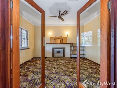 374 Kew Street, Cloverdale WA 6105
