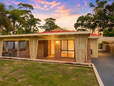 56 Ipswich Crescent, Girrawheen WA 6064