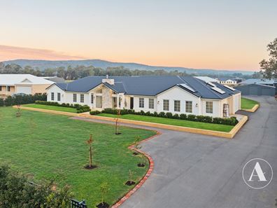 7 Winx Avenue, Darling Downs WA 6122