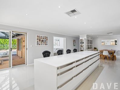14 Wilmore Close, Woodvale WA 6026