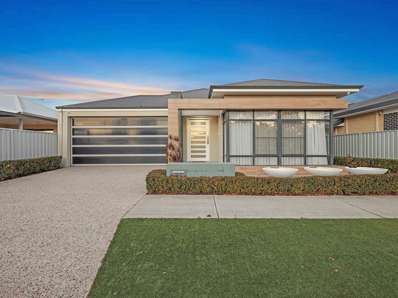 31 Calella Loop, Piara Waters WA 6112