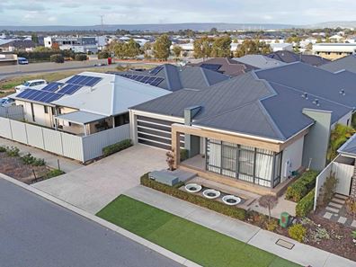 31 Calella Loop, Piara Waters WA 6112