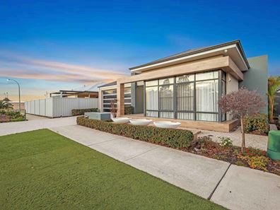 31 Calella Loop, Piara Waters WA 6112
