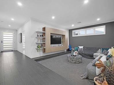 31 Calella Loop, Piara Waters WA 6112