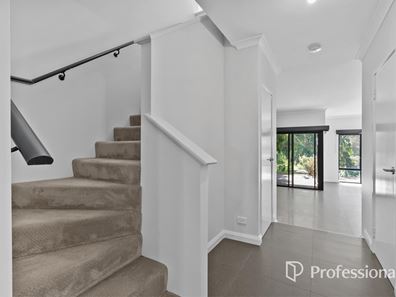 8 Bayley Street, Woodbridge WA 6056