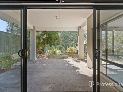 8 Bayley Street, Woodbridge WA 6056