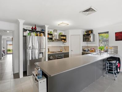 17 Duyfken Way, Dudley Park WA 6210