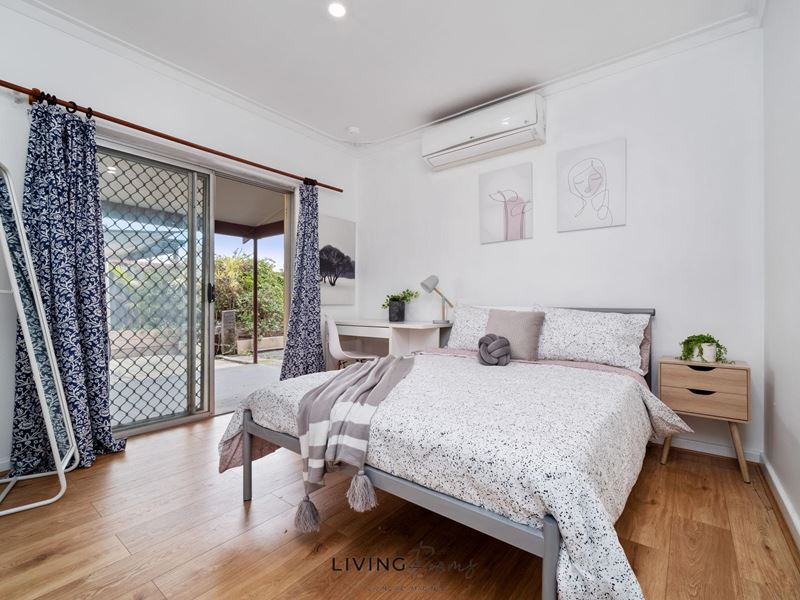 Room/4  37 Asteroid Way, Carlisle WA 6101