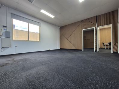1/38 Oxleigh Drive, Malaga WA 6090