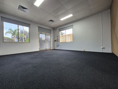 1/38 Oxleigh Drive, Malaga WA 6090