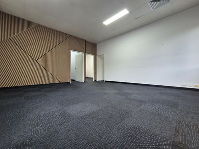 1/38 Oxleigh Drive, Malaga WA 6090