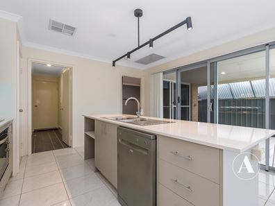 18 Calgary Street, Southern River WA 6110