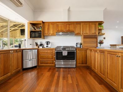 475 Hall Road, Waggrakine WA 6530