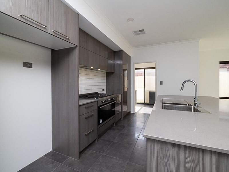 51 Greenpoint Way, Hilbert WA 6112