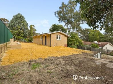 74 Coral Road, Kalamunda WA 6076