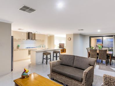 33 Bristlebird Approach, Baldivis WA 6171