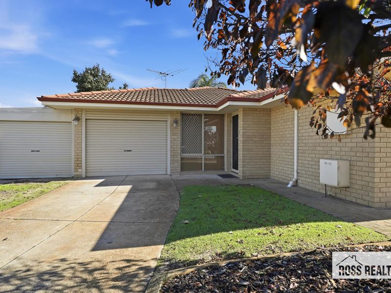 2A Cocos Grove, Kiara