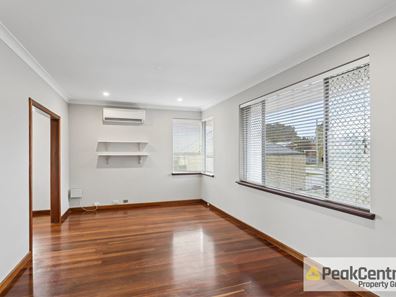 9 Moorhouse Street, Willagee WA 6156
