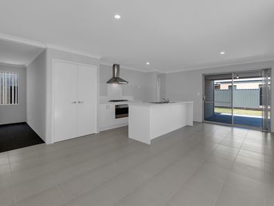 20 Jefferson Street, Lakelands WA 6180