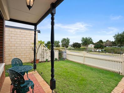 18 Rhapsody Close, Shoalwater WA 6169