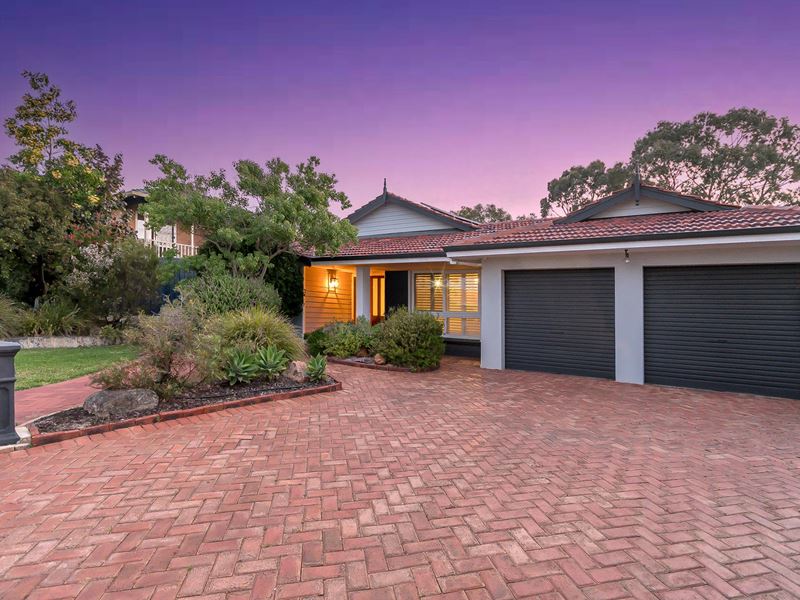 13 Sierra  Chase, Leeming WA 6149