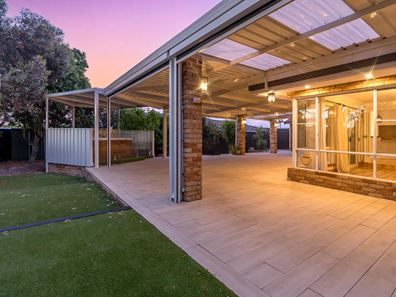 13 Sierra  Chase, Leeming WA 6149